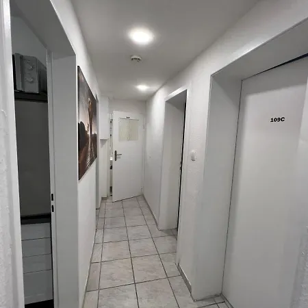 Schoenes Einfaches Zimmer In 109 Homestay
