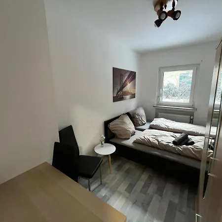 Schoenes Einfaches Zimmer In 109 Проживание в семье *