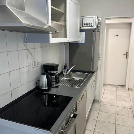 Schoenes Einfaches Zimmer In 109 Проживание в семье