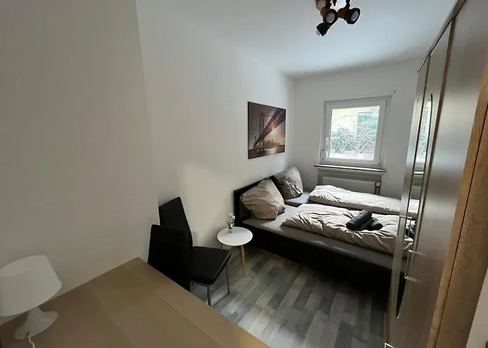 Schoenes Einfaches Zimmer In 109 Privatunterkunft *